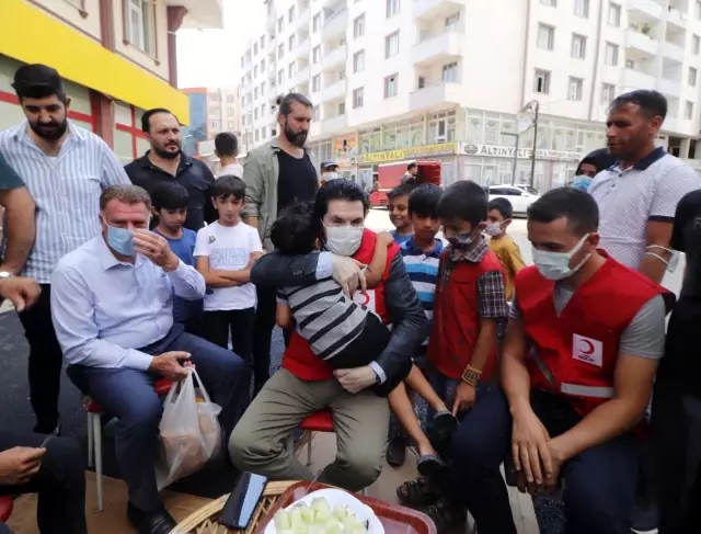 Ağrı Belediye Başkanı Sayan'dan down sendromlu vatandaşa bayram sürprizi
