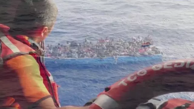 Akdeniz'deki 80 göçmen TCG Gediz Fırkateyni ile kurtarıldı