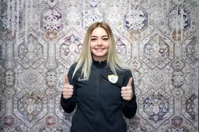 ALG Spor'da Aycan Yanaç gururu