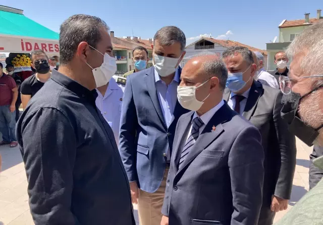 Antalya'daki trafik kazasında vefat eden polis memuru ile oğlunun cenazeleri defnedildi