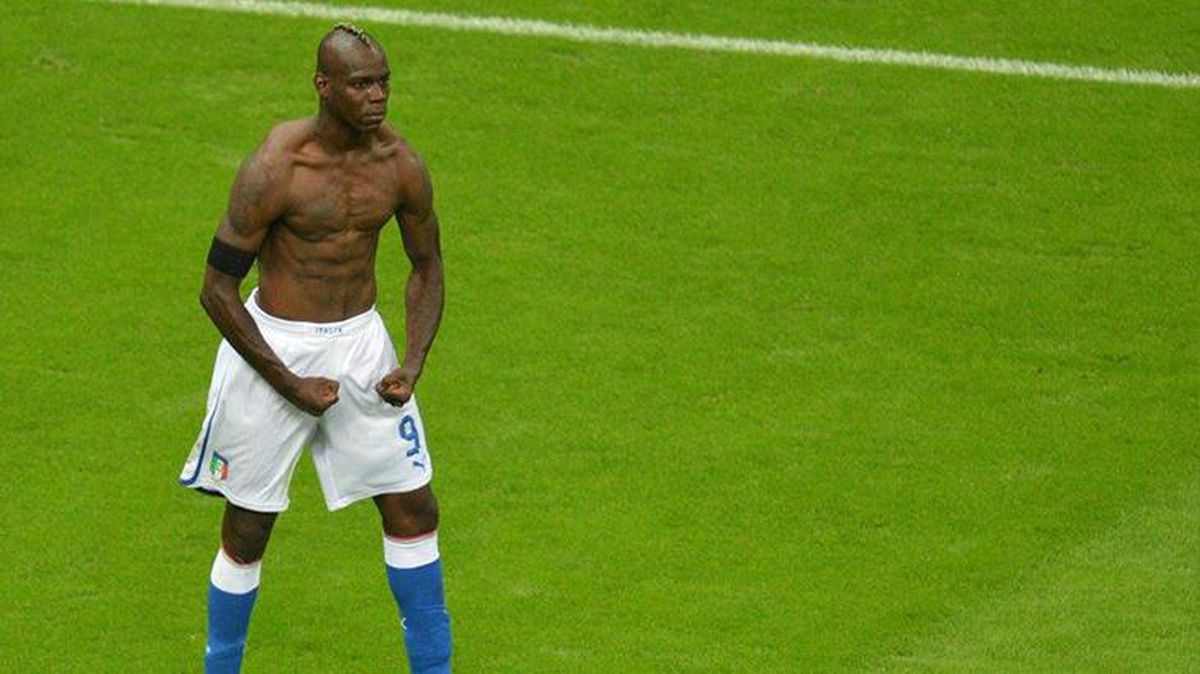 Balotelli çılgınlıklarına Adana Demirspor'da da devam ediyor! Odasındaki lambaya uçan tekme attı