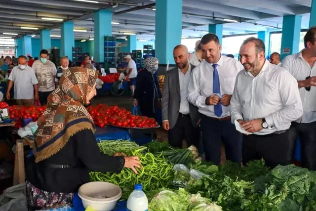 BAŞKAN VEKİLİ TUTUK KAPALI PAZARYERİNİ ZİYARET ETTİ BAŞKAN VEKİLİ TUTUK KAPALI PAZARYERİNİ ZİYARET ETTİ