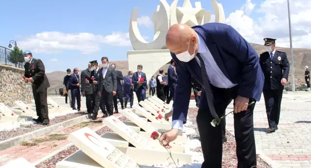 BAYBURT ŞEHİTLİĞİNDE TÖREN DÜZENLENDİ BAYBURT ŞEHİTLİĞİNDE TÖREN DÜZENLENDİ