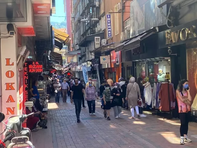 Bayram öncesi yoğunluk nedeniyle vaka sayılarının artmasından endişe ediliyor