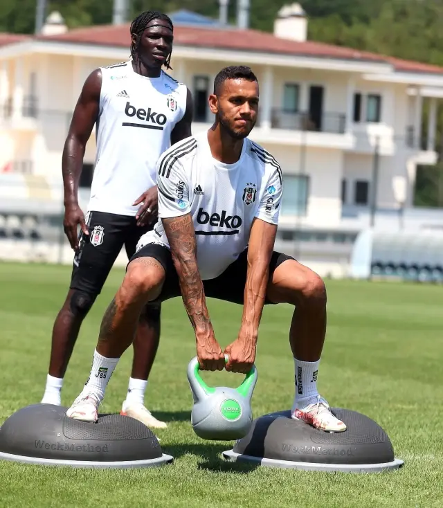 Beşiktaş'ta hazırlıklar sürüyor