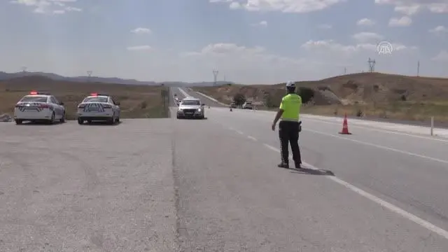 Emniyet Genel Müdürü Aktaş, trafik denetimlerine katıldı Emniyet Genel Müdürü Aktaş, trafik denetimlerine katıldı