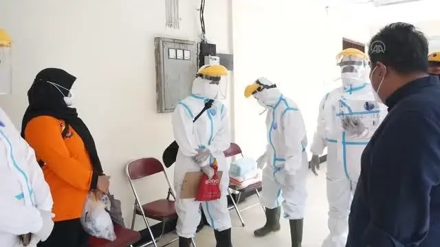 Endonezya'da Kovid-19 kurbanları için gönüllü cenaze birimi