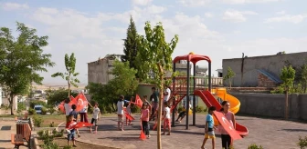 Ergani Kaymakamı Öztürk, iki mahallede yapımı tamamlanan parkların açılışını yaptı