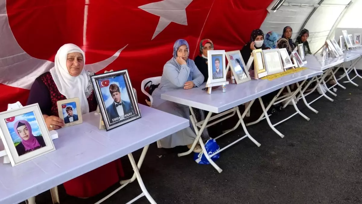 Evlat nöbetindeki annelerin direnişi devam ediyor