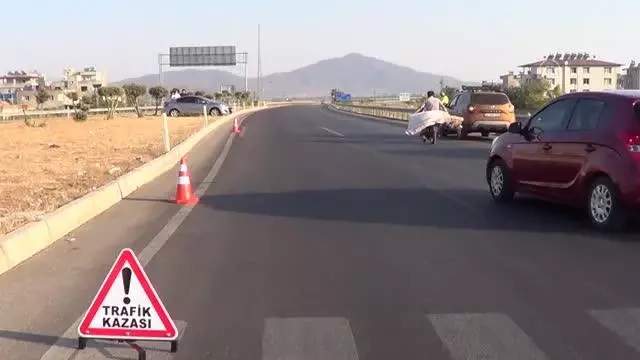 GAZİANTEP - Cip ile otomobil çarpıştı: 2 yaralı GAZİANTEP - Cip ile otomobil çarpıştı: 2 yaralı