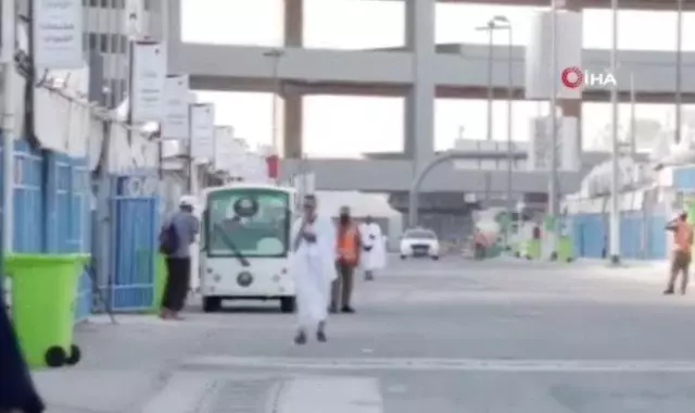 Hacı adayları Mina'ya ulaşmaya başladı Hacı adayları Mina'ya ulaşmaya başladı