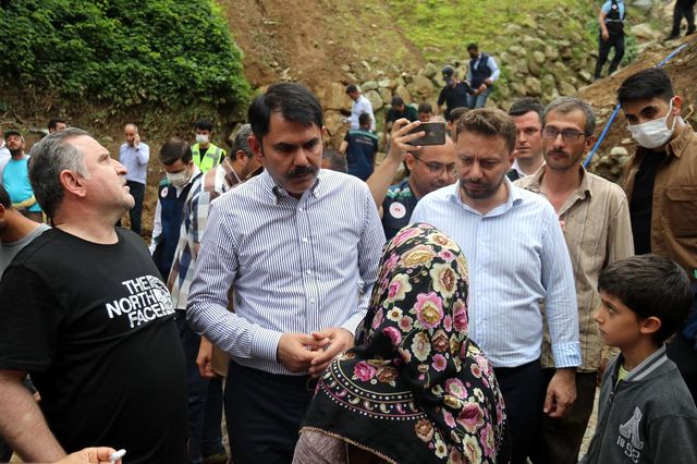 Sel felaketi, evinin yarısını da hacca gitmek için yıllardır biriktirdiği parayı da aldı götürdü