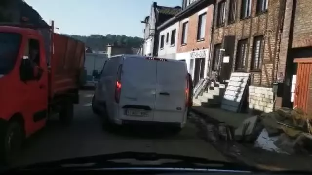 Hasene Derneği, Avrupa'daki afet bölgelerine yardım eli uzattı Hasene Derneği, Avrupa'daki afet bölgelerine yardım eli uzattı