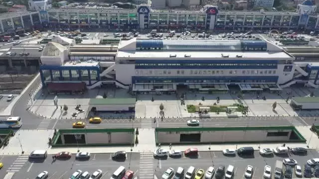 Havalimanları ve otogarlarda bayram hareketliliği yaşanıyor