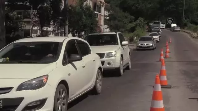 İnkumu beldesi tatilci yoğunluğu nedeniyle araç girişine kapatıldı
