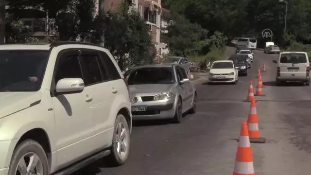 İnkumu beldesi tatilci yoğunluğu nedeniyle araç girişine kapatıldı