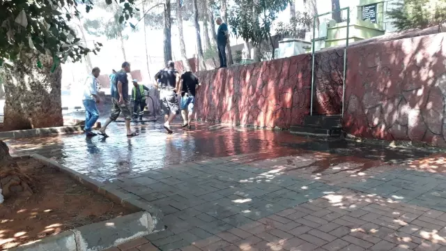 İslahiye Belediyesi mezarlık ve türbelerde bayram temizliği yaptı