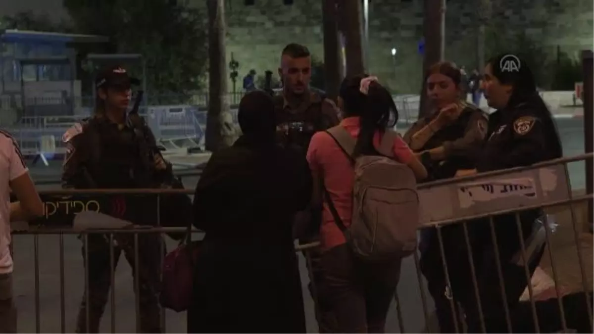 İsrail güçleri Yahudi yerleşimcilerin yürüyüşü için Şam Kapısı'nın olduğu alanı kapattı