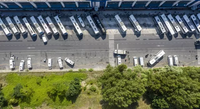 Havalimanları ve otogarlarda bayram hareketliliği yaşanıyor