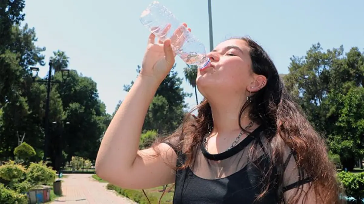 Sokağa adım atan pişman! İstanbul'da hissedilen sıcaklık 42 derece, daha da artması bekleniyor