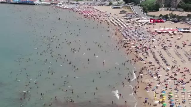 İSTANBUL'DA KALANLAR ŞİLE'YE AKIN ETTİ - 1