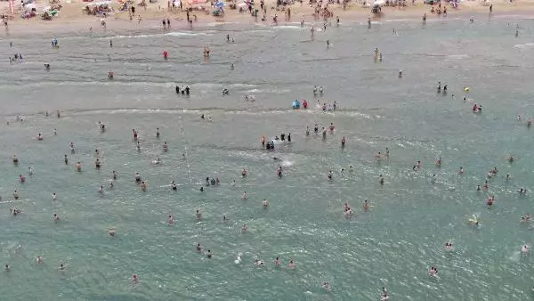 İSTANBUL'DA KALANLAR ŞİLE'YE AKIN ETTİ - 1