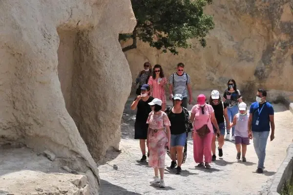 KAPADOKYA'DA BAYRAM HAREKETLİLİĞİ