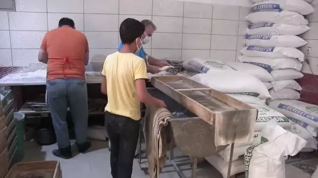 KARAMANMARAŞ - Hayırsever vatandaş, fırından gün boyu ücretsiz ekmek dağıttırdı