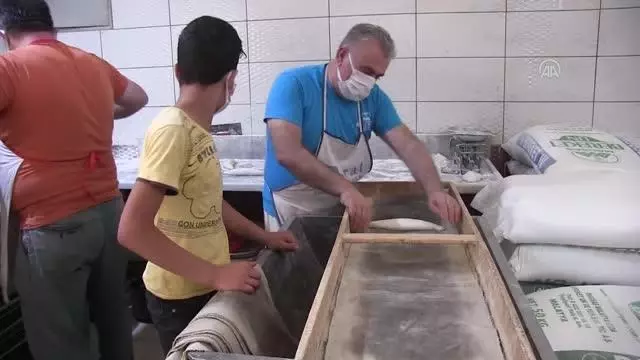 KARAMANMARAŞ - Hayırsever vatandaş, fırından gün boyu ücretsiz ekmek dağıttırdı