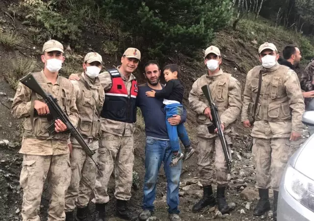 Kaybolan 3 yaşındaki çocuk, ormanda bulundu