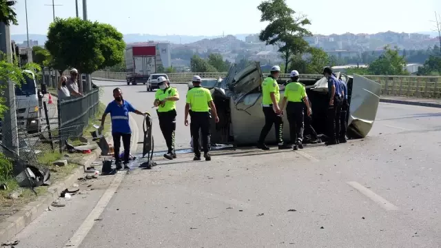 Karşı şeride geçip otomobili biçti