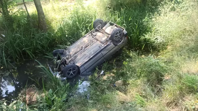 Kaza yapan sürücüye yardım için duran araca otomobil çarptı: 3 yaralı
