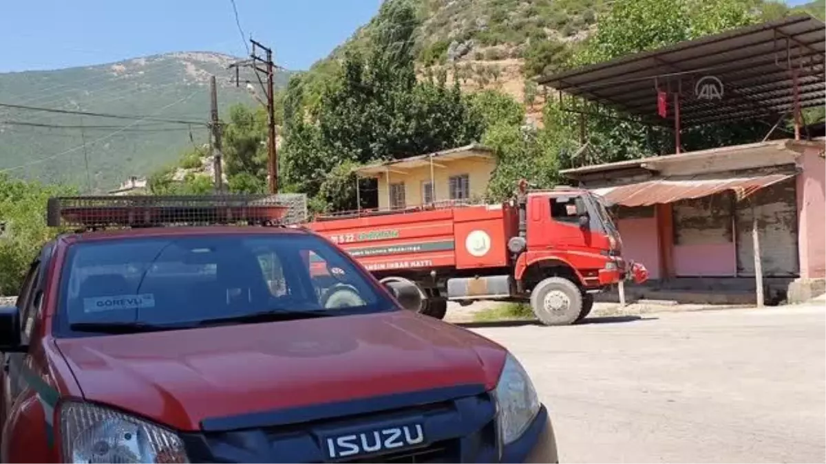 Kontrol altına alınan orman yangını bölgesinde soğutma çalışmaları sürüyor