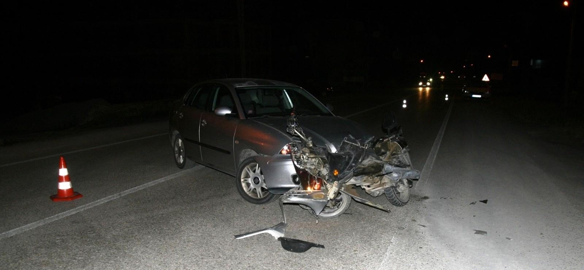 Konya'da otomobil ile motosiklet çarpıştı: 2 yaralı - Vimarsana News