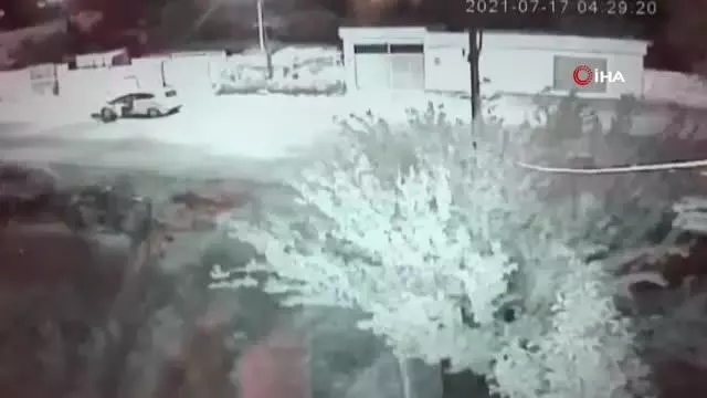 Madde bağımlısından pes dedirten hırsızlık kamerada
