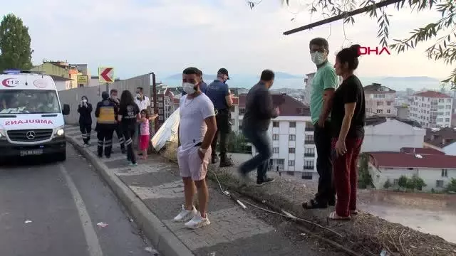 MALTEPE'DE 10 METRE YÜKSEKLİKTEN DÜŞEN PİKAPTAN SÜRÜCÜ ATLAYARAK KURTULDU