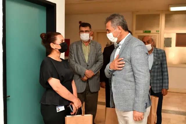 Köse, belediye çalışanları ile bayramlaştı