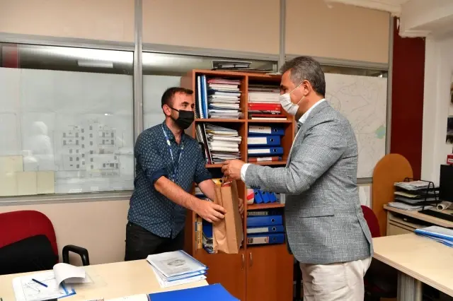 Köse, belediye çalışanları ile bayramlaştı