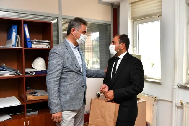 Köse, belediye çalışanları ile bayramlaştı
