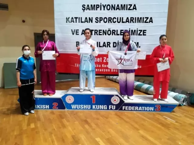 Meram Belediyesporlu sporcular Türkiye Wushu Şampiyonası'ndan 12 madalya ile döndü Meram Belediyesporlu sporcular Türkiye Wushu Şampiyonası'ndan 12 madalya ile döndü
