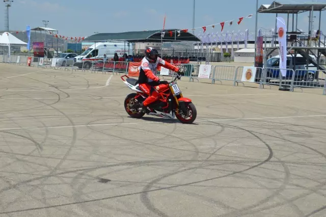 AFYONKARAHİSAR - Motosiklette Avrupa ve Türkiye Akrobasi şampiyonaları final yarışları başladı