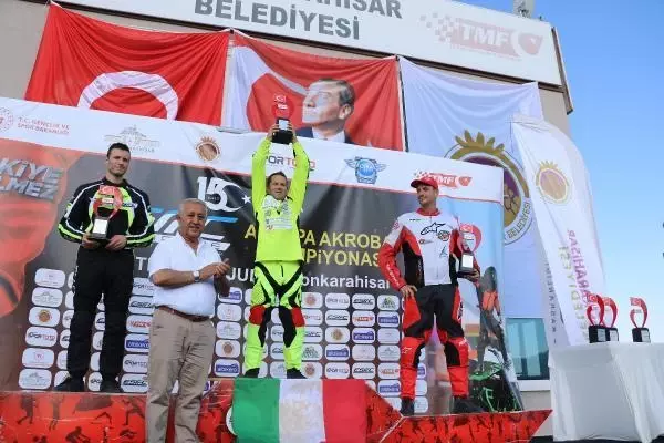 SPOR Motosiklette Avrupa ve Türkiye akrobasi şampiyonaları Afyonkarahisar'da yapıldı
