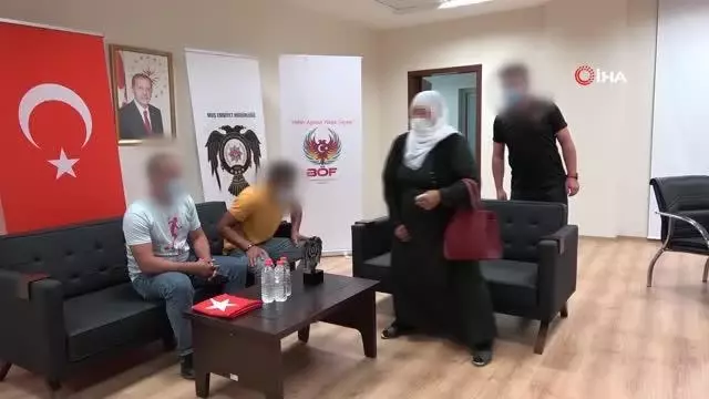 Muş'taki evlat nöbetinde ilk anne-oğul kavuşması gerçekleşti