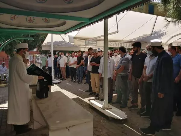 PENDİK'TE SİLAHLI SALDIRIDA ÖLDÜRÜLEN MİNİBÜS ŞOFÖRÜ TOPRAĞA VERİLDİ PENDİK'TE SİLAHLI SALDIRIDA ÖLDÜRÜLEN MİNİBÜS ŞOFÖRÜ TOPRAĞA VERİLDİ