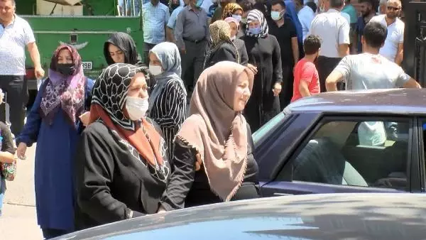 PENDİK'TE SİLAHLI SALDIRIDA ÖLDÜRÜLEN MİNİBÜS ŞOFÖRÜ TOPRAĞA VERİLDİ