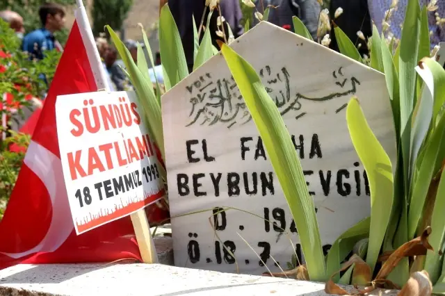 PKK terör örgütünün katlettiği 24 Sündüs şehidi mezarları başında anıldı