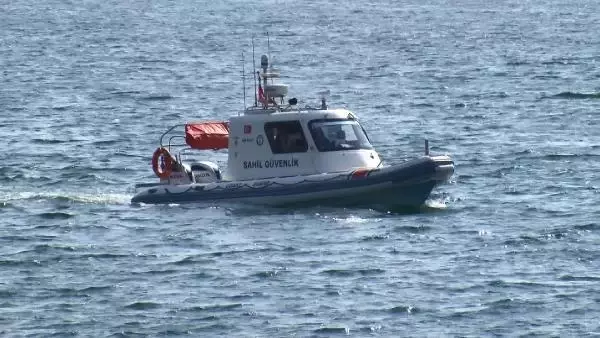 İSTANBUL (Havadan görüntülerle) SAMATYA AÇIKLARINDA KAYBOLAN KİŞİYİ ARAMA ÇALIŞMALARI DEVAM EDİYOR
