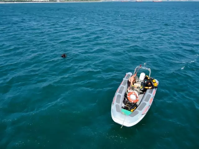 Samatya'da denizde kaybolan genci arama çalışması sürüyor