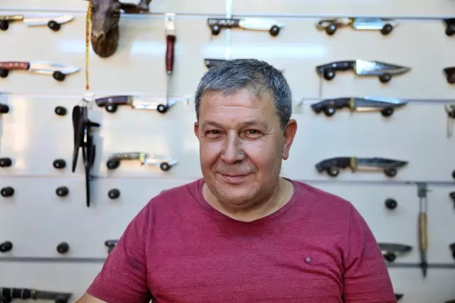 Bıçakçılar Kurban Bayramı öncesi üretimi durdurdu bileme yapıyor Bıçakçılar Kurban Bayramı öncesi üretimi durdurdu bileme yapıyor