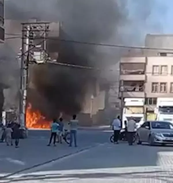 ŞANLIURFA'DA ELEKTRİK TRAFOSU PATLADI